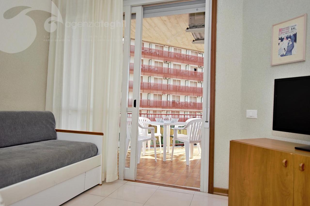 Condominio Cristallo ลินญาโน ซับเบียโดโร ภายนอก รูปภาพ
